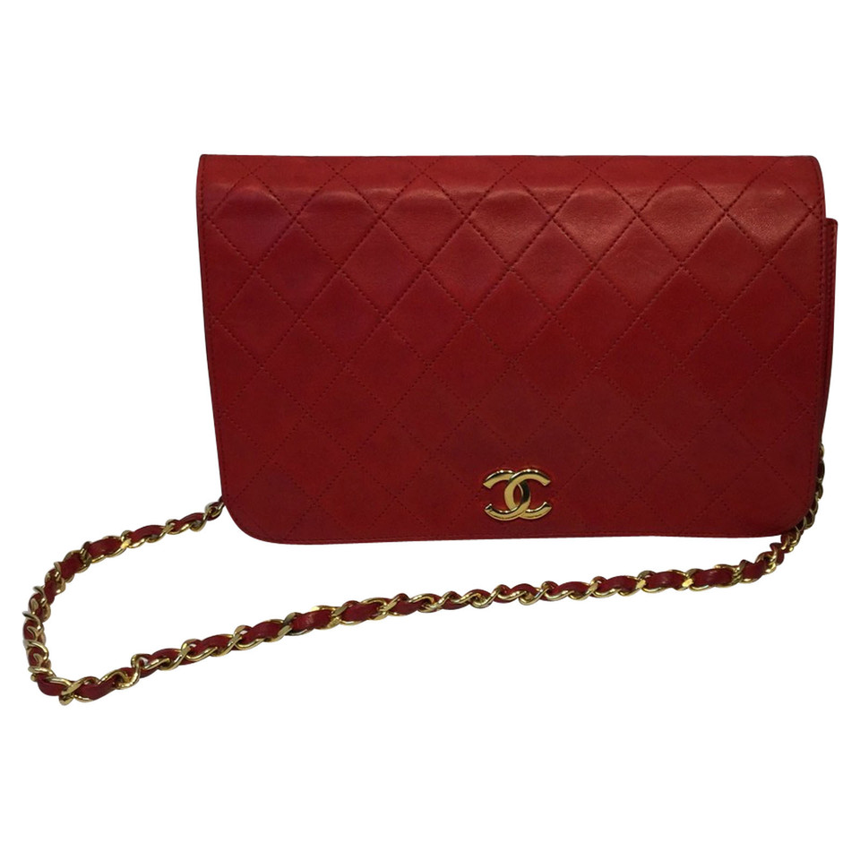 Chanel Flap Bag aus Leder in Rot