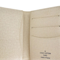 Louis Vuitton Kartenetui aus Damier Azur Canvas