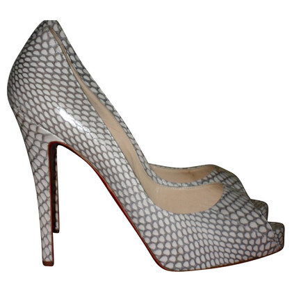 Christian Louboutin Very Prive in Creme