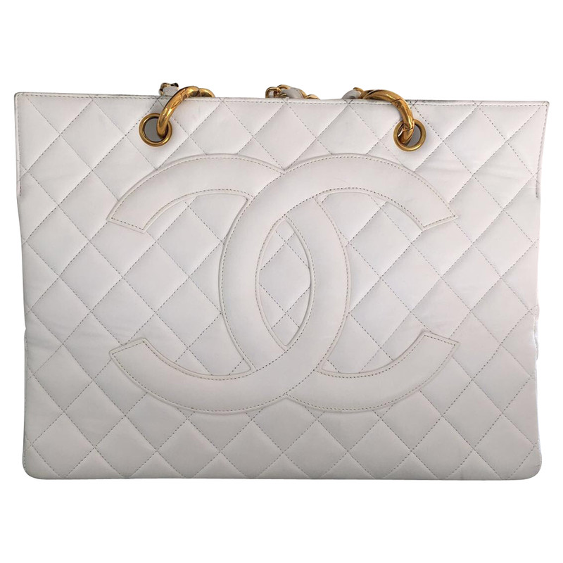 Chanel Shopper 