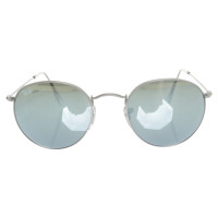 Ray Ban Sunglasses with mirrored lenses