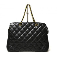 Chanel Shopping Bag Leather in Black