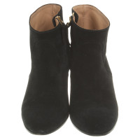 Closed Suede ankle boots