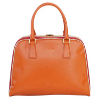 Prada Handtasche aus Lackleder in Orange