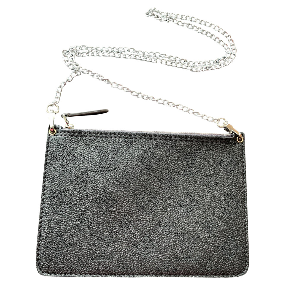 Louis Vuitton Clutch Bag Leather in Black