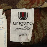 Emanuel Ungaro jupe en laine avec un motif floral