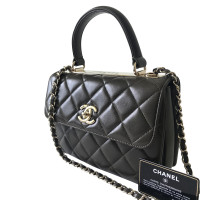 Chanel Handtasche aus Leder in Khaki