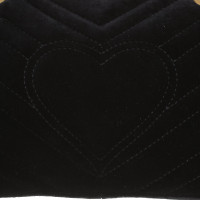 Gucci GG Marmont Velvet Shoulder Bag in Schwarz