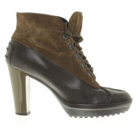 Tod's Ankle boots with lacing