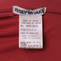 Issey Miyake Samt-Top in Orange