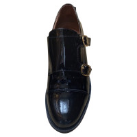 Russell & Bromley Chaussures à lacets en Cuir verni en Noir