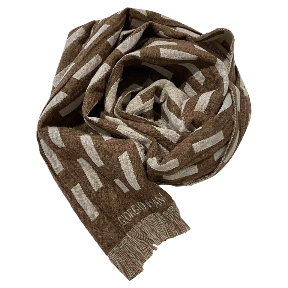 Giorgio Armani Scarf/Shawl Wool in Beige