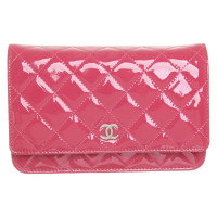 Chanel Wallet on Chain aus Lackleder in Rosa / Pink
