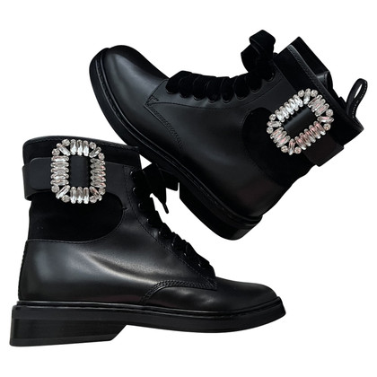 Roger Vivier Boots Leather in Black