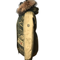 Closed Down jacket with fur collar