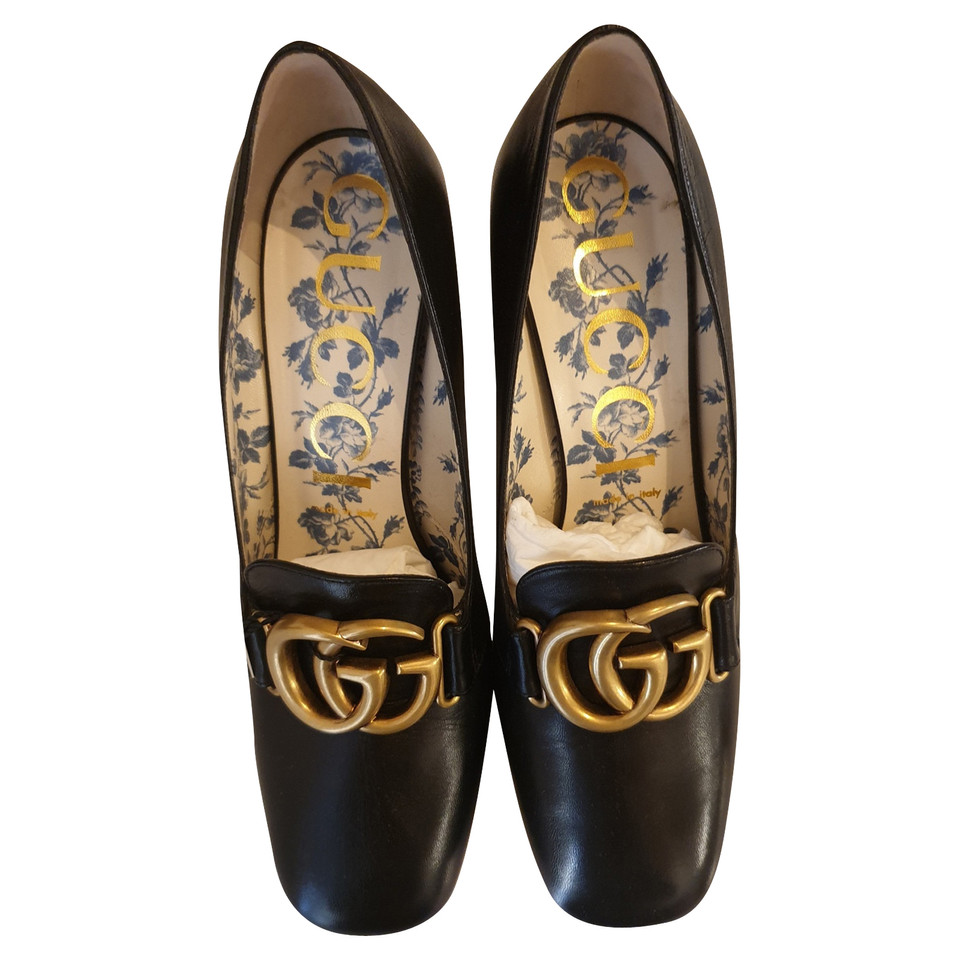 Gucci Pumps/Peeptoes Leer in Zwart