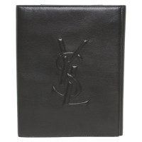 Yves Saint Laurent Täschchen/Portemonnaie aus Leder in Schwarz