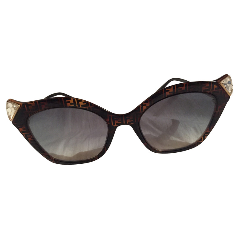 Fendi Sunglasses in Brown - Second Hand 