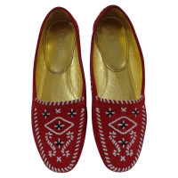Prada Prada scarpa rossa scamosciata indossata