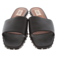 Valentino Garavani Rockstud slippers in zwart
