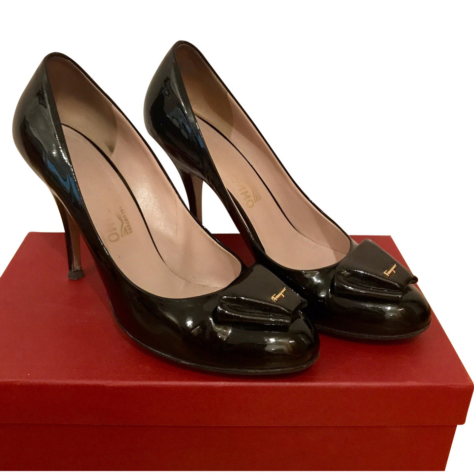 Salvatore Ferragamo pumps in vernice