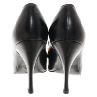 Chanel Pumps/Peeptoes Leather in Black