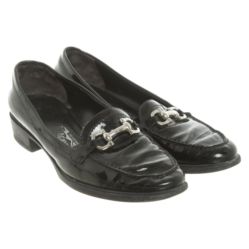 Salvatore Ferragamo Slippers/Ballerinas Patent leather in Black