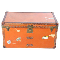 Louis Vuitton Vintage chest "Malle Courrier"