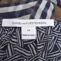 Diane Von Furstenberg camicetta di seta in bianco e blu