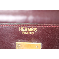 Hermès Kelly Bag 32 aus Leder in Bordeaux