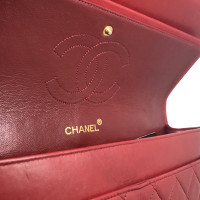 Chanel Classic Flap Bag Medium Leather in Red