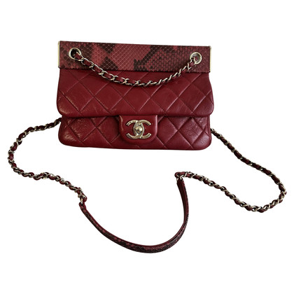 Chanel Flap Bag Leather in Bordeaux
