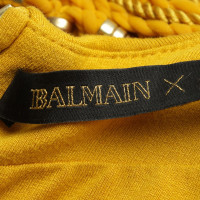 Balmain X H&M Piano in giallo