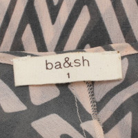 Bash Kleid mit grafischem Print
