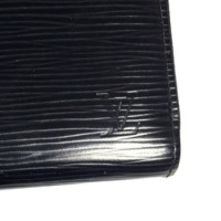 Louis Vuitton "Zippy" Epi leather