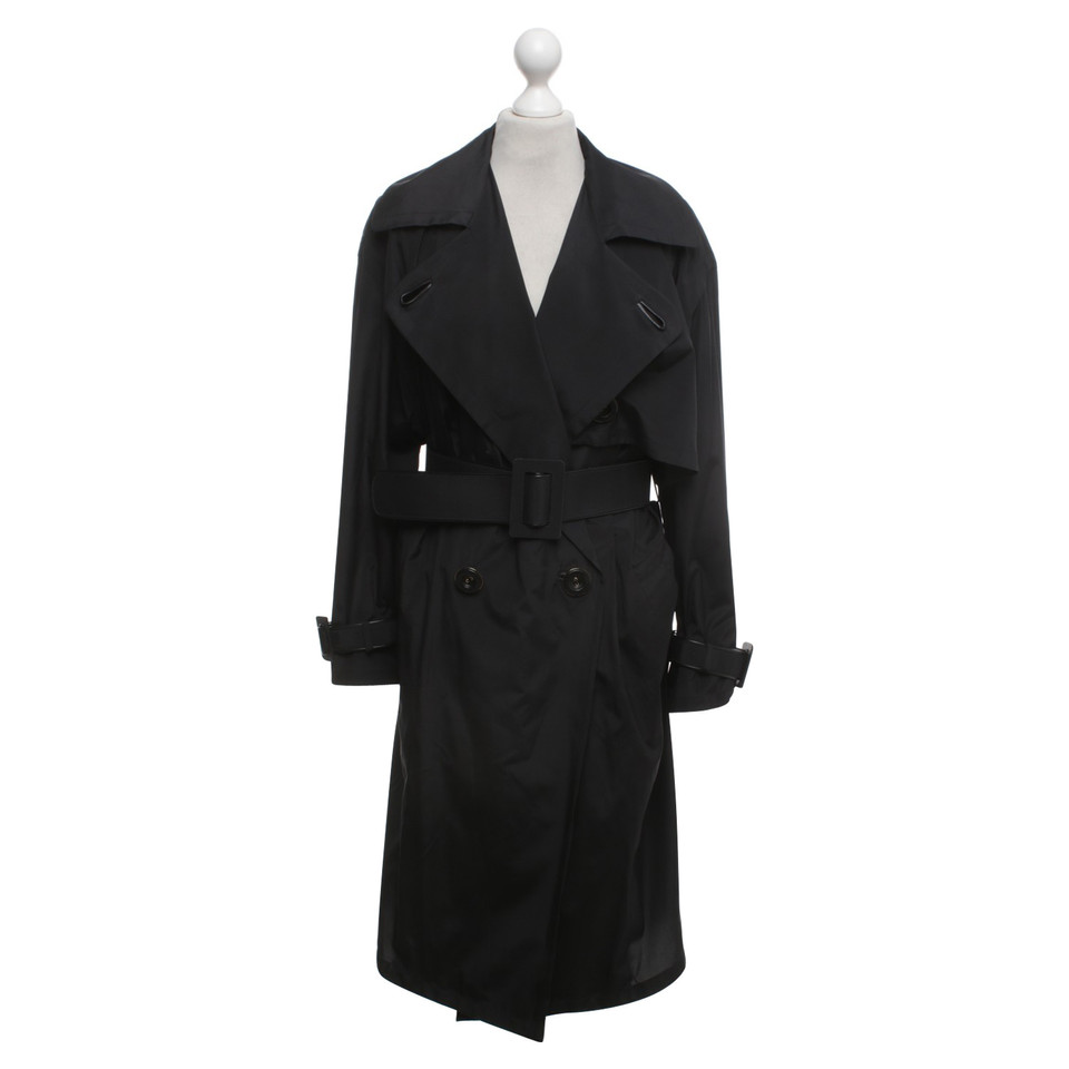 Ferre Trench coat in black