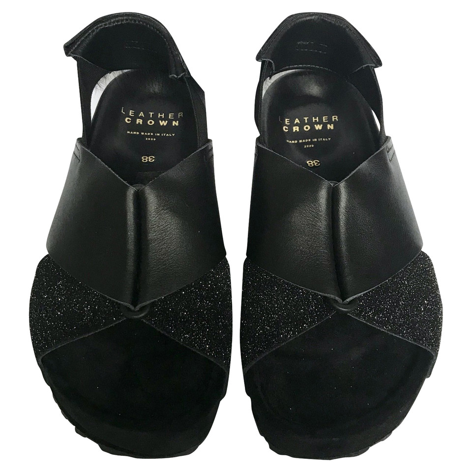 Leather Crown Sandalen aus Leder in Schwarz