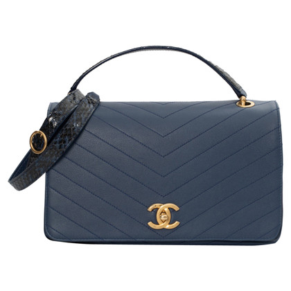 Chanel Top Handle Flap Bag aus Leder in Blau