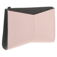 Narciso Rodriguez clutch in roze