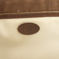 Loewe Clutch aus Leder in Ocker