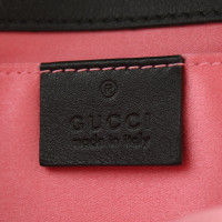 Gucci GG Marmont Velvet Shoulder Bag in Schwarz