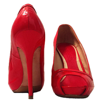 Alexander McQueen Rosso vernice peep-dita dei piedi