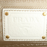 Prada Handtasche aus Leder in Creme