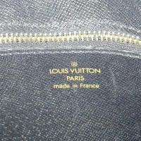 Louis Vuitton Jeune Fille en Cuir en Noir