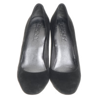 Donna Karan pumps in black