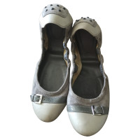 Tod's Slippers/Ballerina's in Grijs
