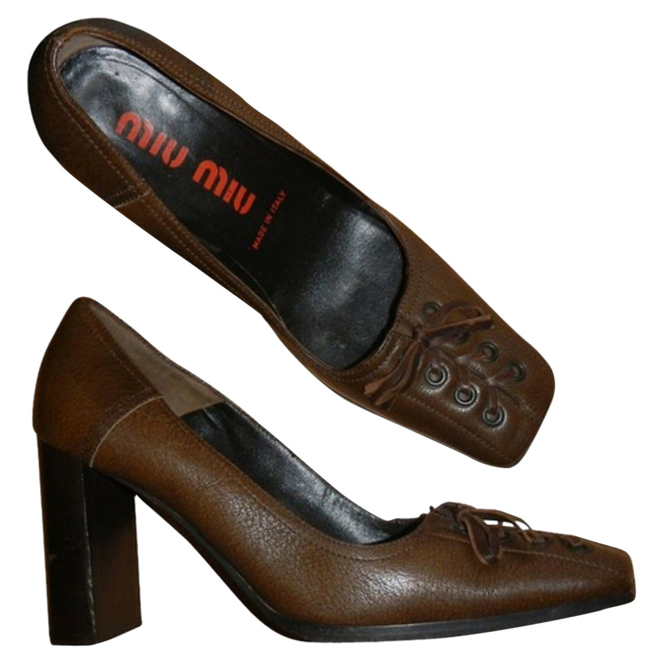 Miu Miu Pumps/Peeptoes aus Leder in Braun