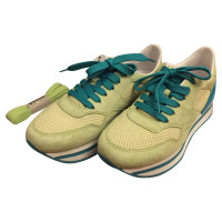 Hogan Sneakers aus Wildleder in Grün