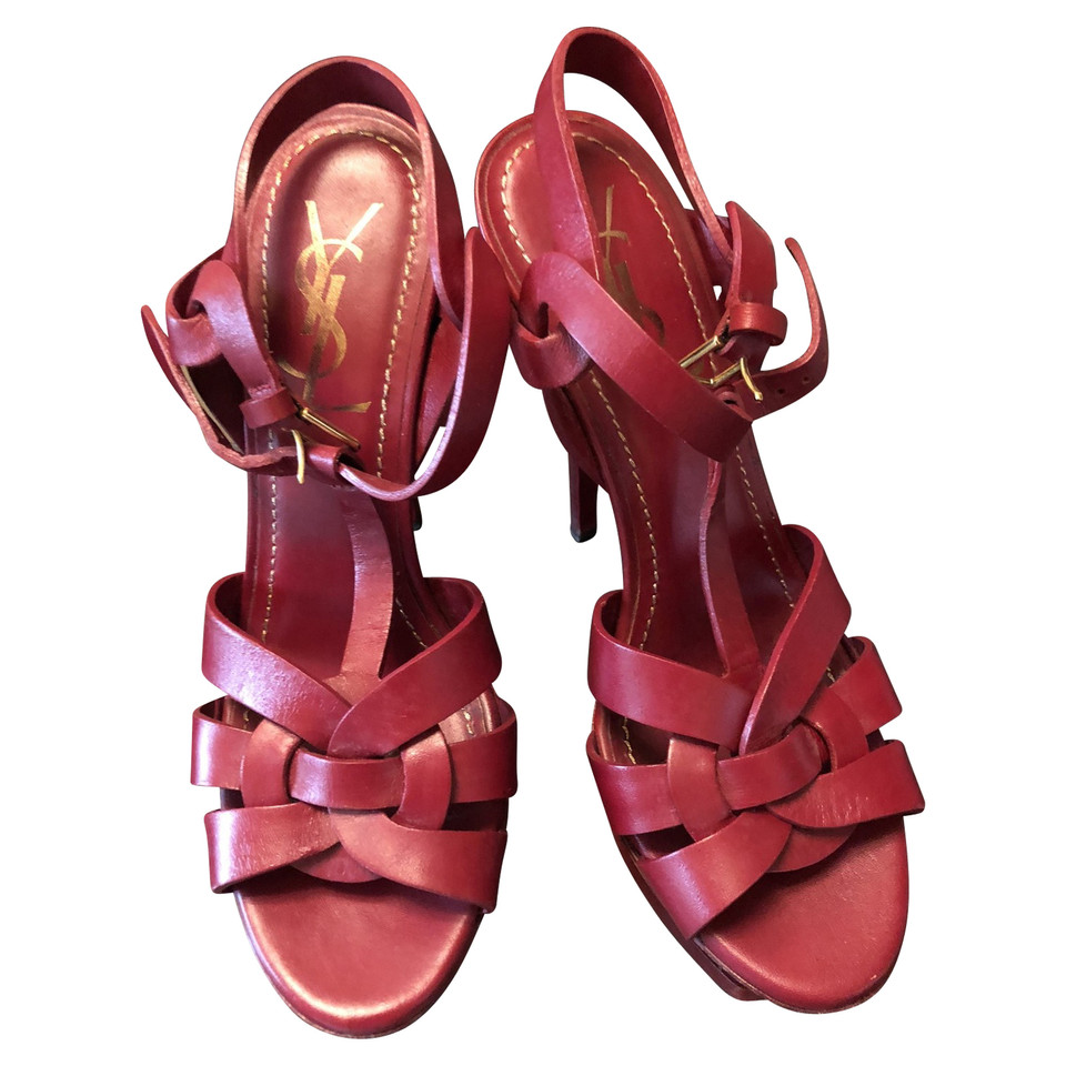 Yves Saint Laurent Sandals Leather in Red