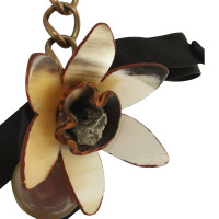 Marni Halskette mit floraler Applikation
